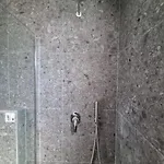 Drosia アパート *